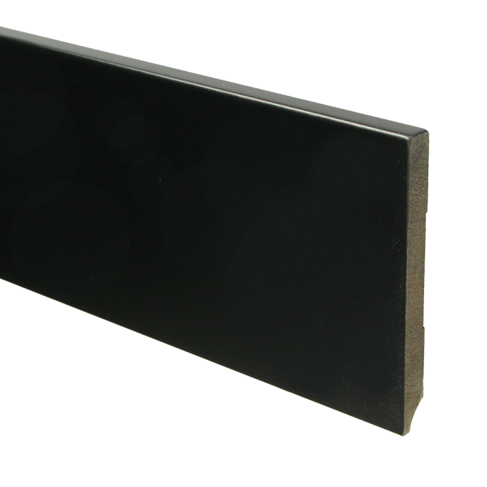 MDF Moderne plint 120x12 voorgelakt RAL 9005 | 2.4 meter