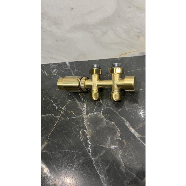 Gouden radiator aansluitset Recht voor radiatoren met onder aansluiting t.b.v 15 mm buis