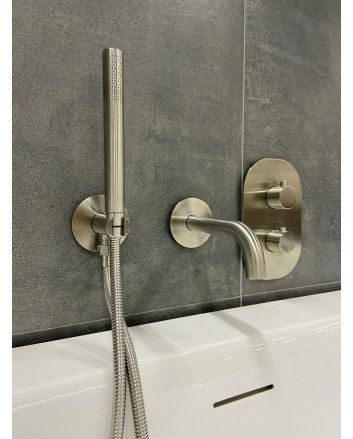 Sani DeLuxe Badset inbouw met box thermostaat, muurbevestiging / doucheslang, staafhanddouche rond RVS